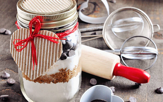 Bunte Cookie-Backmischung im Glas – Süßes DIY-Geschenk für jede Gelegenheit