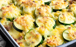 Zucchini-Kartoffel-Gratin: Ein einfaches und leckeres Ofengericht