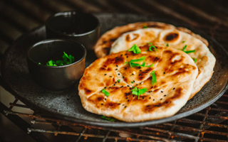 Naan-Fladenbrot: Einfach, lecker und vielseitig